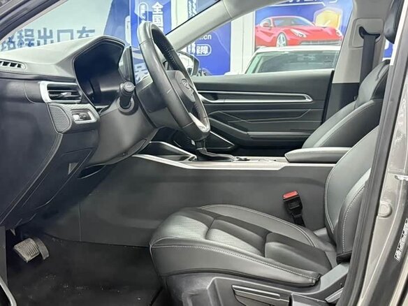 2022 Geely Emgrand II, серебристый - вид 7