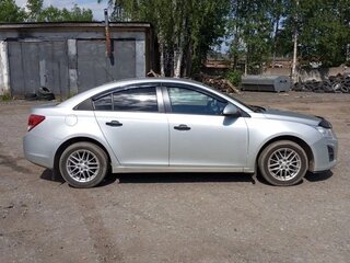 2014 Chevrolet Cruze I Рестайлинг, серебристый, 650000 рублей, вид 4