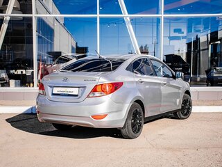 2013 Hyundai Solaris I, серебристый, 470000 рублей, вид 2
