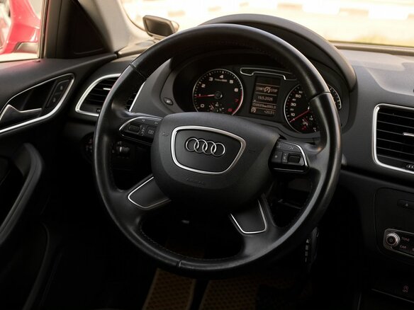 2014 Audi Q3 I (8U), красный - вид 14
