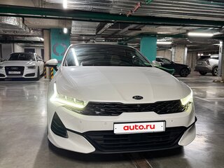 2020 Kia K5 III, белый, 2700000 рублей, вид 3