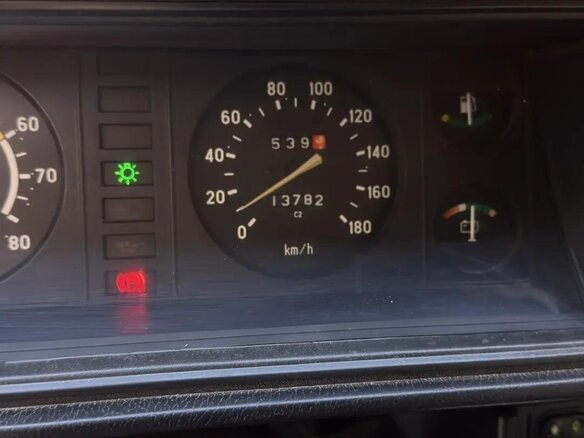 2002 Lada (ВАЗ) 2104 5-speed, белый - вид 10