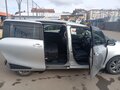 2017 Toyota Sienta II, серебристый, 1450000 рублей - вид 9