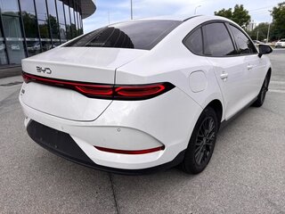 2025 BYD Qin Plus EV 510 I Рестайлинг, белый, 2166666 рублей, вид 4
