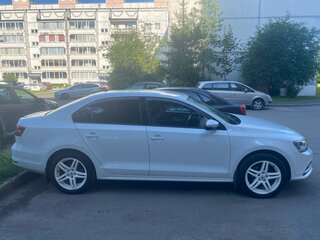 2016 Volkswagen Jetta VI Рестайлинг, белый, 1300000 рублей, вид 4