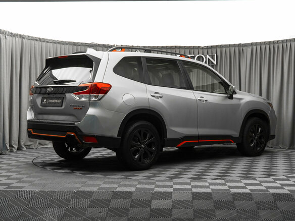 2020 Subaru Forester V, серый, 2950000 рублей - вид 4