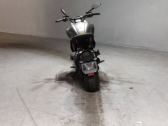2021 Ducati Diavel 1260, серый, 1356000 рублей - вид 4