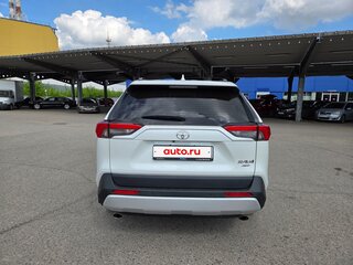 2025 Toyota RAV4 V (XA50), белый, 4700000 рублей, вид 4