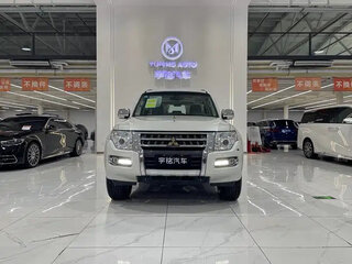 2022 Mitsubishi Pajero IV Рестайлинг 2, белый, 8107460 рублей, вид 2