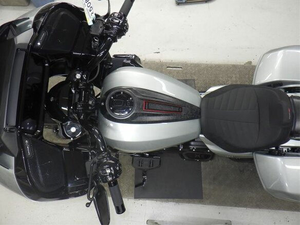 2025 Harley-Davidson CVO Road Glide ST, серый, 4100000 рублей - вид 11
