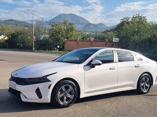 2020 Kia K5 III, белый, 2280000 рублей, вид 3