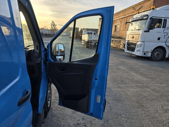 2021 Ford Transit, синий, 2910000 рублей - вид 7