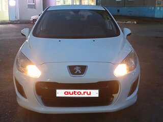 2011 Peugeot 308 I Рестайлинг, белый, 499000 рублей, вид 3
