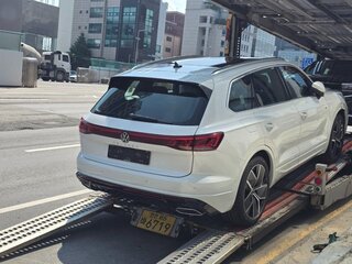 2026 Volkswagen Touareg III Рестайлинг, белый, 12000000 рублей, вид 3