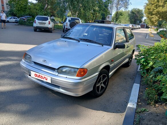 2013 Lada (ВАЗ) 2113, серебристый, 200000 рублей