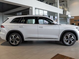 2026 Geely Monjaro I Рестайлинг, белый, 4954990 рублей, вид 4