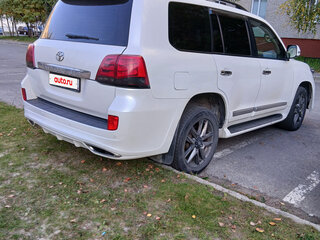 2013 Toyota Land Cruiser 200 Series Рестайлинг 1, белый, 3900000 рублей, вид 5