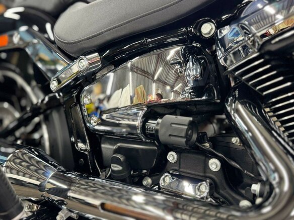 2023 Harley-Davidson Breakout, чёрный, 2310000 рублей - вид 14