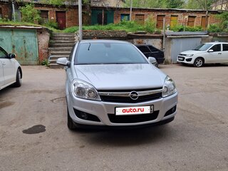 2011 Opel Astra H Рестайлинг, серебристый, 770000 рублей, вид 3