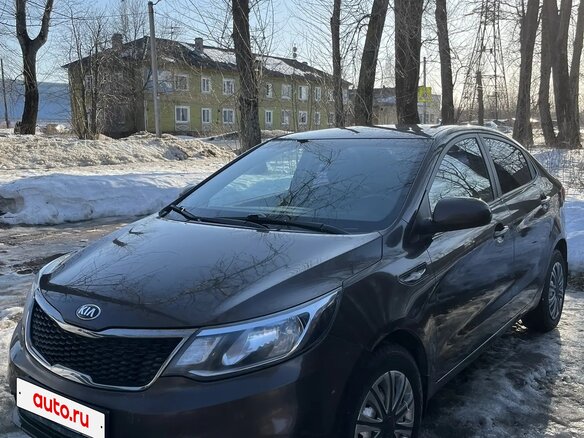2015 Kia Rio 6-speed III, коричневый, 830000 рублей