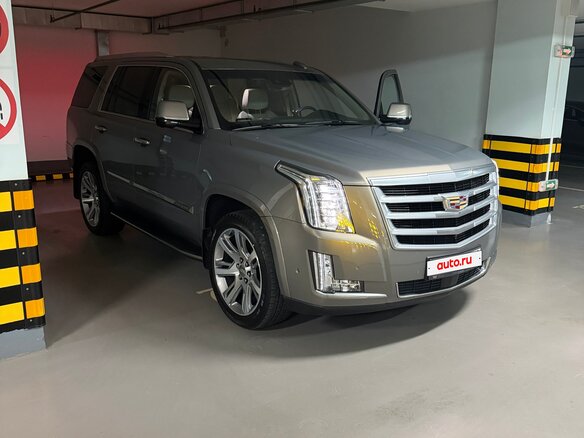 2018 Cadillac Escalade IV, бежевый, 4140000 рублей - вид 10