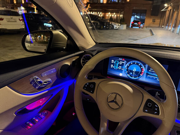 2018 Mercedes-Benz E-Класс 200 V (W213, S213, C238), серебристый, 3700000 рублей - вид 12