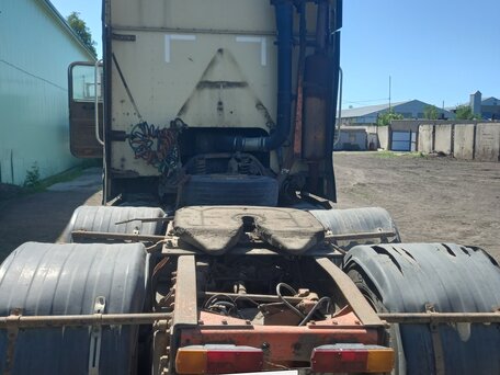 1998 International 9000 Series, бежевый, 550000 рублей, вид 4