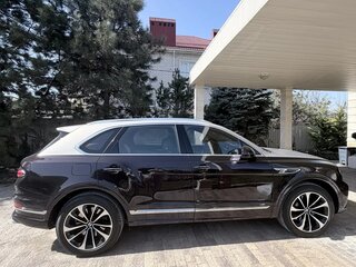 2022 Bentley Bentayga I Рестайлинг, фиолетовый, 27000000 рублей, вид 4