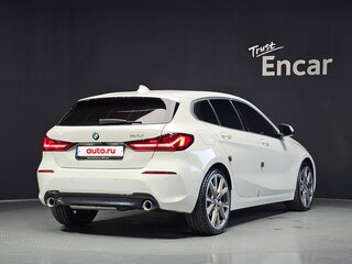 2022 BMW 1 серии 118d III (F40), белый, 2185000 рублей, вид 4