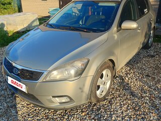 2011 Kia Ceed I Рестайлинг, серебристый, 550000 рублей, вид 3