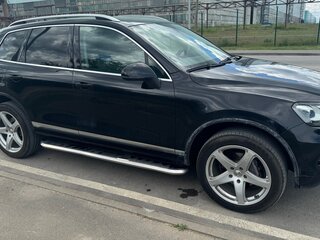 2011 Volkswagen Touareg II, чёрный, 2327000 рублей, вид 3