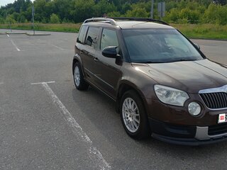 2013 Skoda Yeti I, коричневый, 1000000 рублей, вид 3