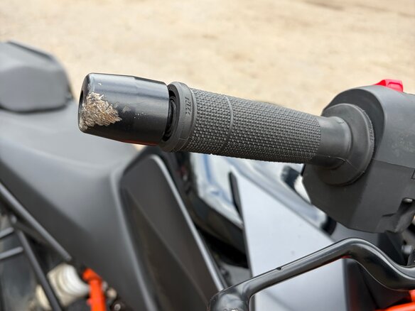 2023 KTM 390 Duke, чёрный - вид 14