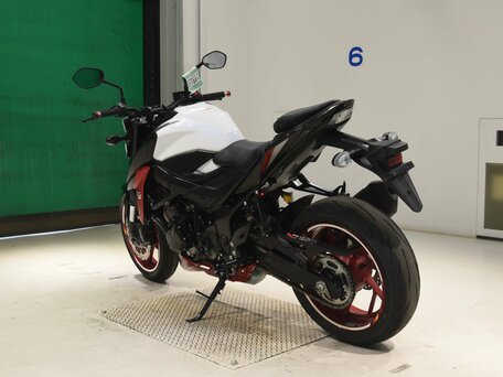 2020 Suzuki GSX-S 750, чёрный, 830000 рублей, вид 3