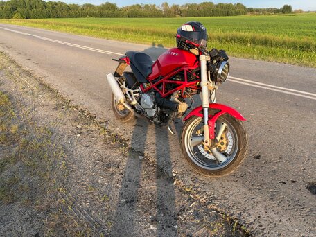 1999 Ducati Monster 400, красный, 200000 рублей, вид 4