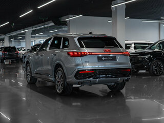2026 Audi Q5 L III (GU), серый, 6730000 рублей, вид 4