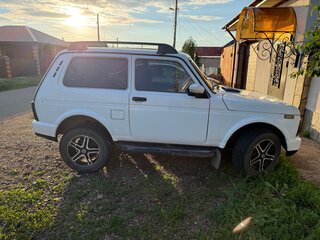 2017 Lada (ВАЗ) 2121 (4x4) I Рестайлинг, белый, 530000 рублей, вид 1