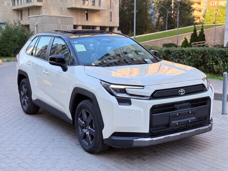 2026 Toyota RAV4 VI (XA60), белый, 4030000 рублей, вид 1