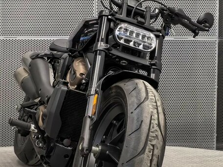 2022 Harley-Davidson Sportster S, чёрный, 1199000 рублей, вид 3