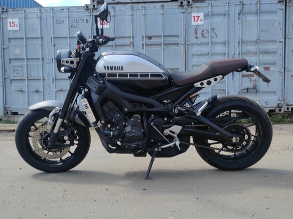 2021 Yamaha XSR900, серебристый, 969000 рублей - вид 1
