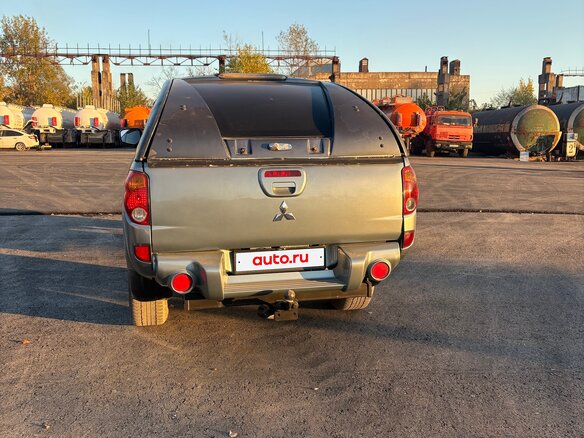 2007 Mitsubishi L200 IV, серый, 1060000 рублей - вид 2
