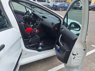 2008 Peugeot 308 I, белый, 300000 рублей, вид 5