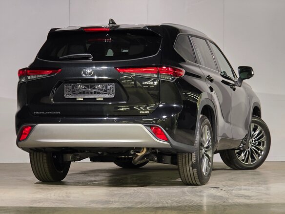 2026 Toyota Highlander IV (XU70), чёрный - вид 25