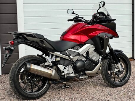 2015 Honda VFR 800X (Crossrunner), красный, 680000 рублей, вид 2