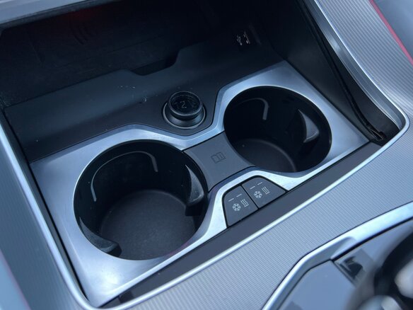 2022 BMW X6 40d III (G06), чёрный, 6550000 рублей - вид 10