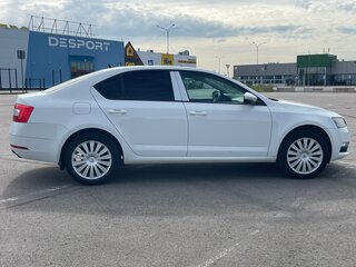 2020 Skoda Octavia III (A7) Рестайлинг, белый, 1650000 рублей, вид 3