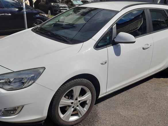 2012 Opel Astra J, белый, 1100000 рублей