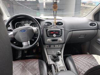 2010 Ford Focus II Рестайлинг, белый, 700000 рублей, вид 5