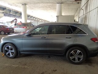 2021 Mercedes-Benz GLC 200 I (X253) Рестайлинг, серый, 3800000 рублей, вид 3