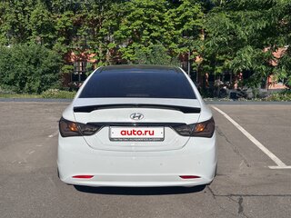 2011 Hyundai Sonata VI (YF), белый, 900000 рублей, вид 4